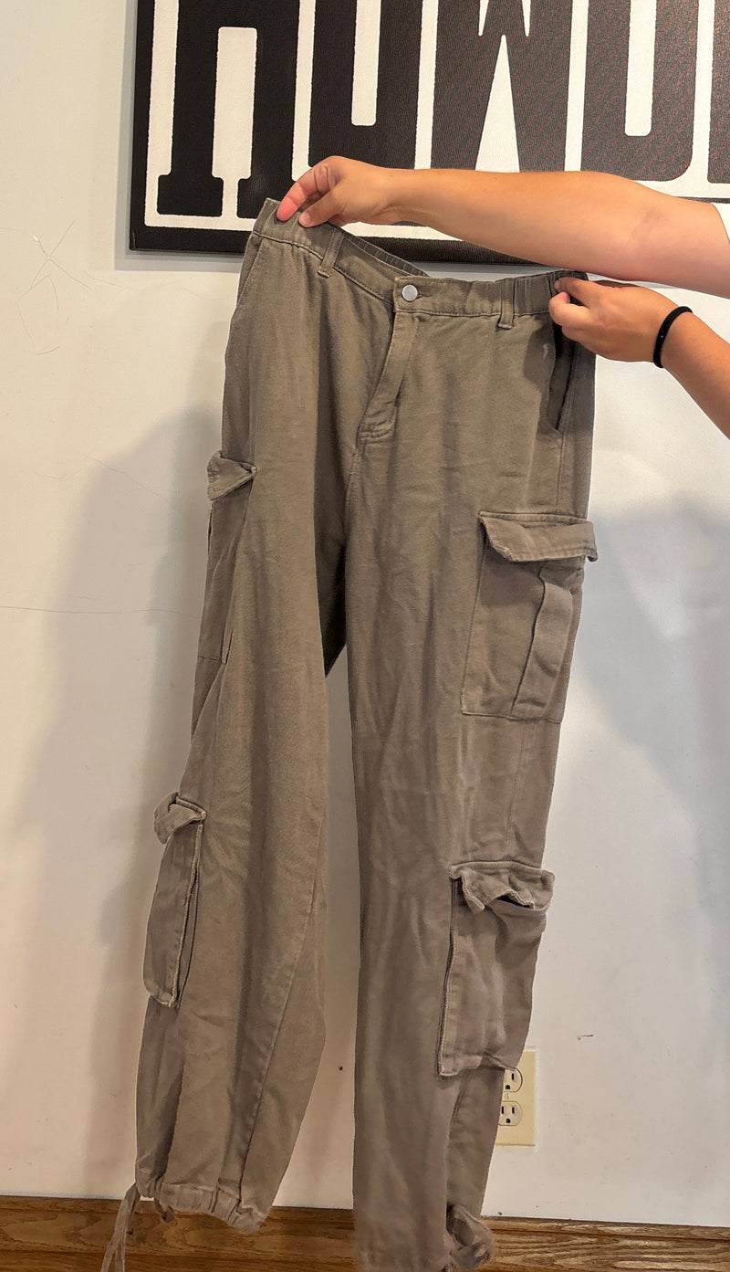 Cargo Pants- MEDIUM